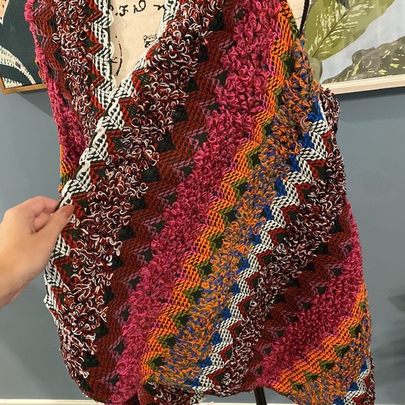 Vibrant Knit Crochet Sweater Vest - Picture 6 of 7